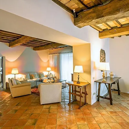 Sleeps 9 Air Con * Умбертиде